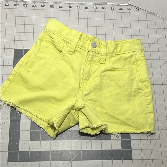 Old Navy Bright green Jean Shorts - Picture 1 of 4